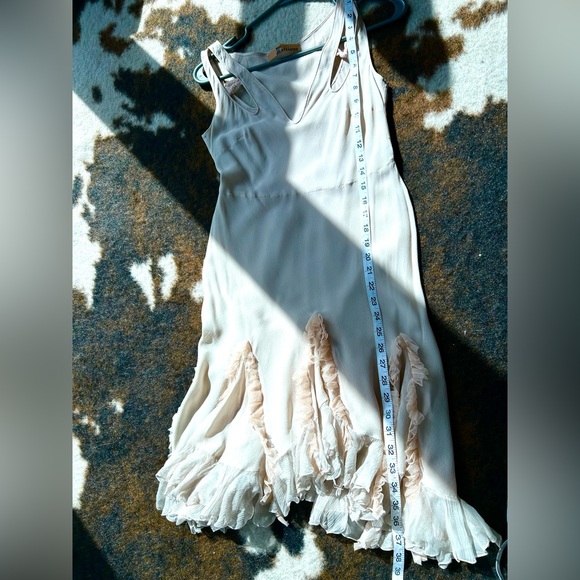 Authentic John Galliano Silk Dress | Stunning Fit | Paid $8500
Size Small- S - Picture 9 of 10